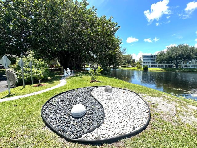 2132 Cambridge F, Deerfield Beach, FL 33442