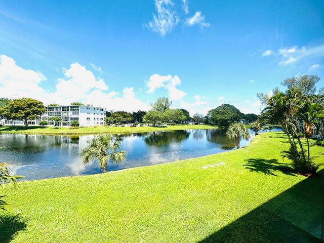 2132 Cambridge F, Deerfield Beach, FL 33442