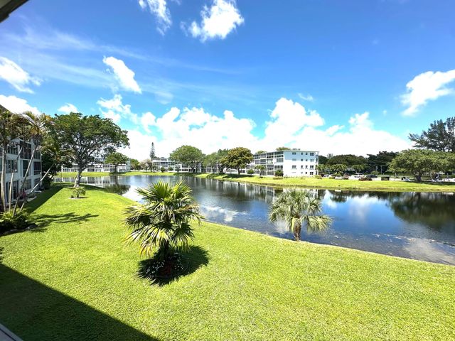 2132 Cambridge F, Deerfield Beach, FL 33442