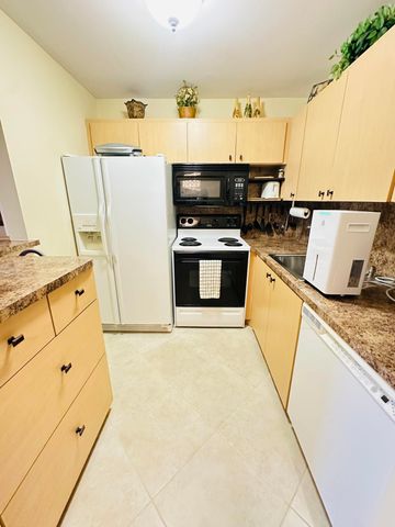 2132 Cambridge F, Deerfield Beach, FL 33442