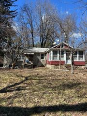 56 Burnet St, Livingston Twp., NJ 07039