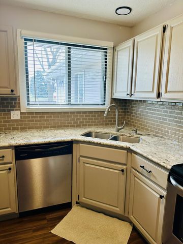 8556 S Pond Trail, Champlin, MN 55316