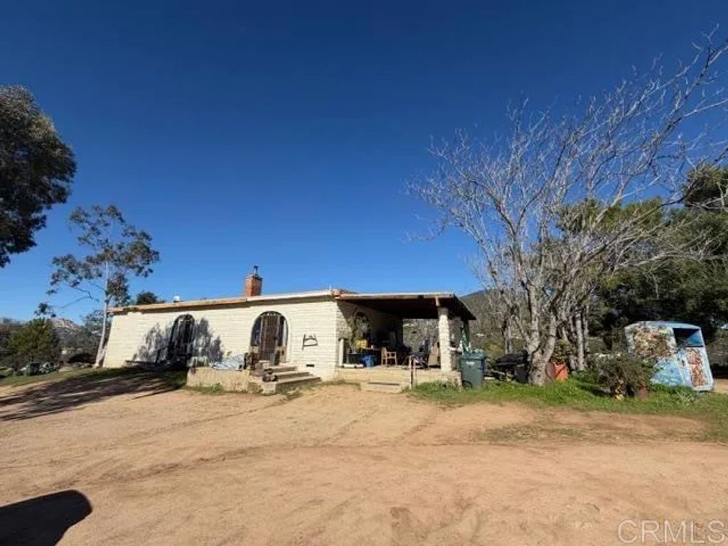 20042 Deerhorn Valley Road, Jamul, CA 91935