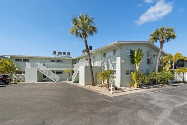 2566 GARY CIRCLE 2, Dunedin, FL 34698