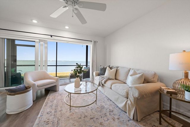 2566 GARY CIRCLE 2, Dunedin, FL 34698