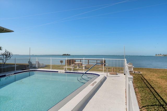 2566 GARY CIRCLE 2, Dunedin, FL 34698