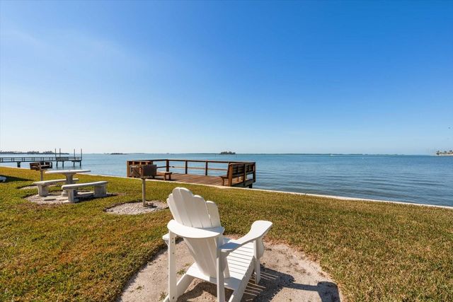 2566 GARY CIRCLE 2, Dunedin, FL 34698