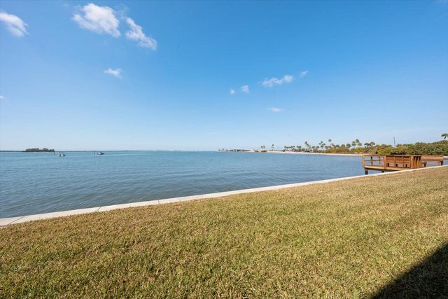 2566 GARY CIRCLE 2, Dunedin, FL 34698