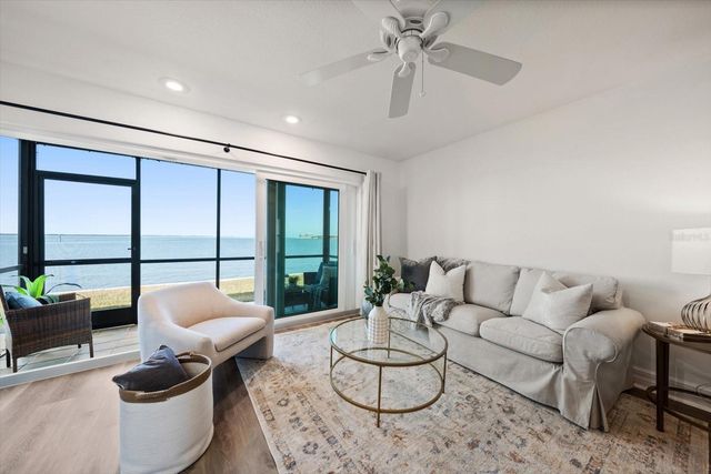 2566 GARY CIRCLE 2, Dunedin, FL 34698