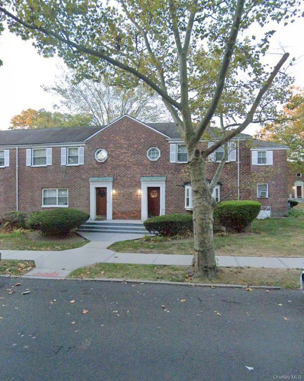 23424 133rd Avenue Upper, Rosedale, NY 11422