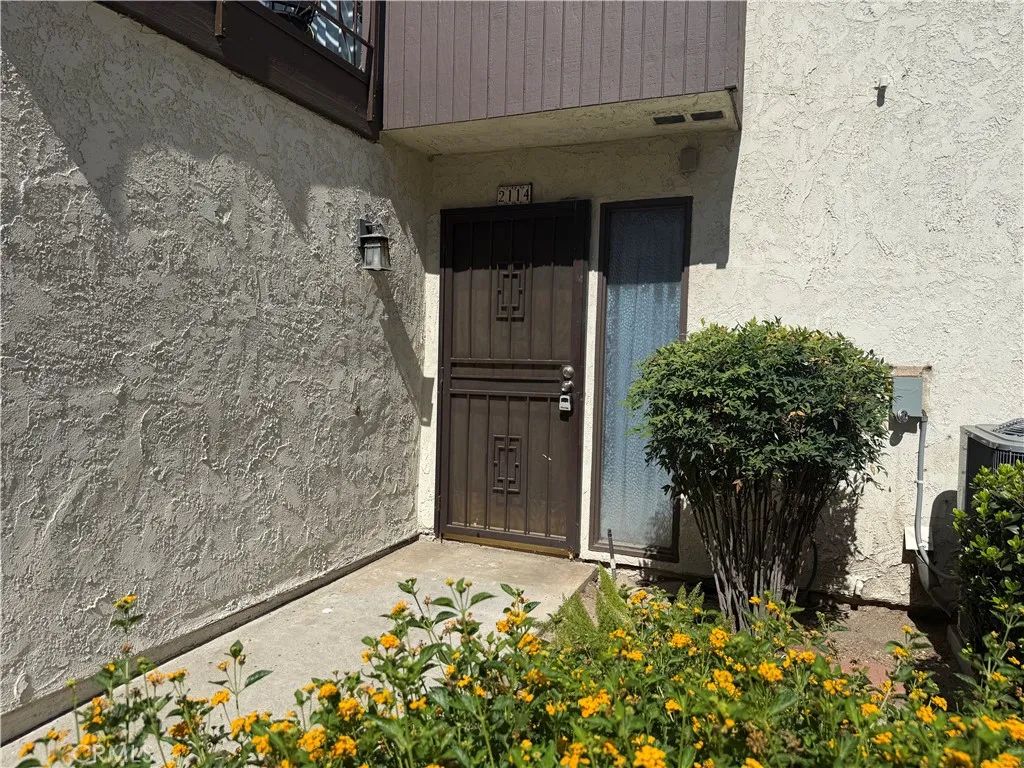2114 Hawthorne Court, San Bernardino, CA 92404