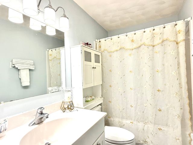 2910 17th Street, Rockford, IL 61109