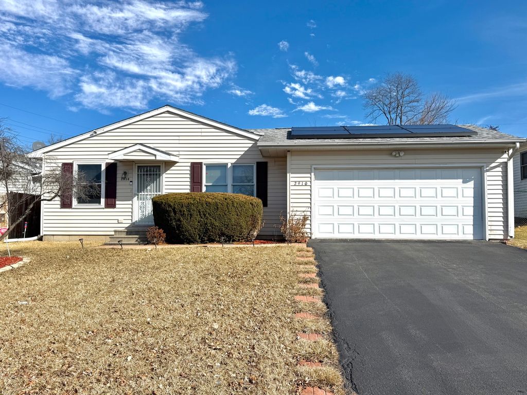 2910 17th Street, Rockford, IL 61109