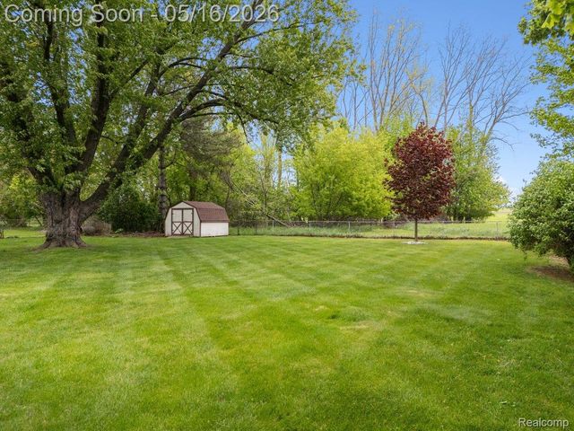 12489 Jennings Road, Linden, MI 48451