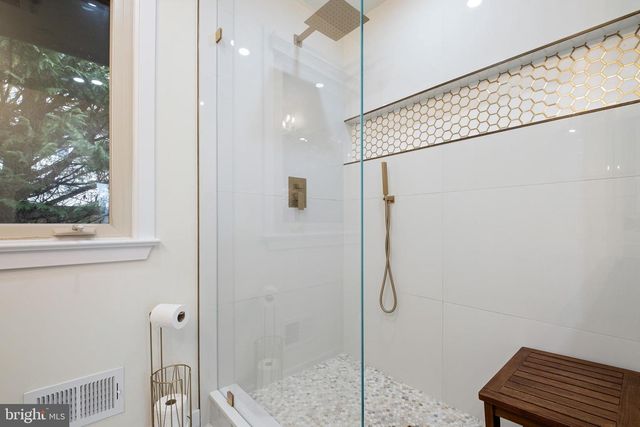 708 AMBLESIDE DR, Wilmington, DE 19808