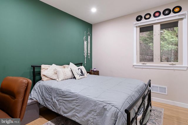 708 AMBLESIDE DR, Wilmington, DE 19808