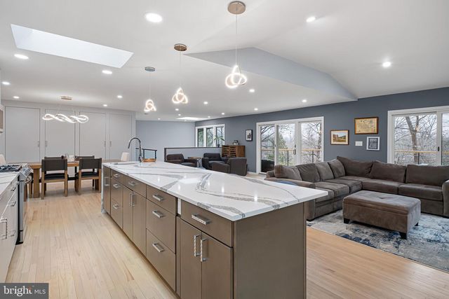 708 AMBLESIDE DR, Wilmington, DE 19808