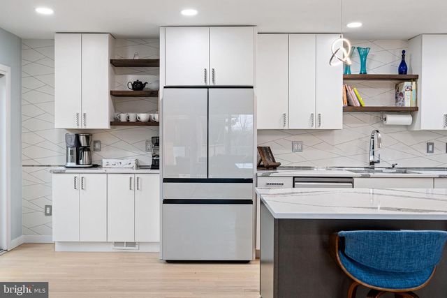 708 AMBLESIDE DR, Wilmington, DE 19808