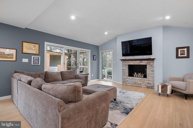 708 AMBLESIDE DR, Wilmington, DE 19808