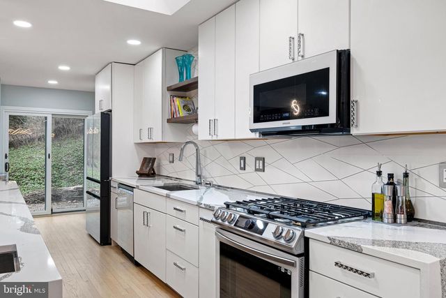 708 AMBLESIDE DR, Wilmington, DE 19808