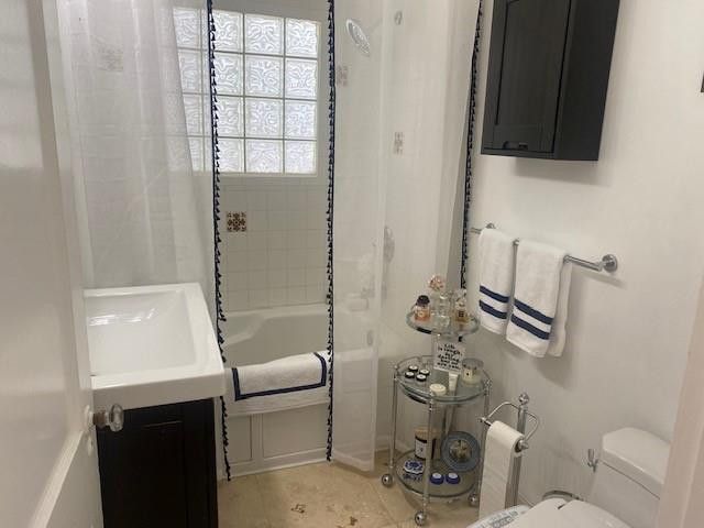 1220 SE 2ND Street, Fort Lauderdale, FL 33301