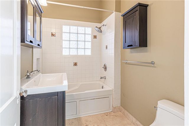 1220 SE 2ND Street, Fort Lauderdale, FL 33301