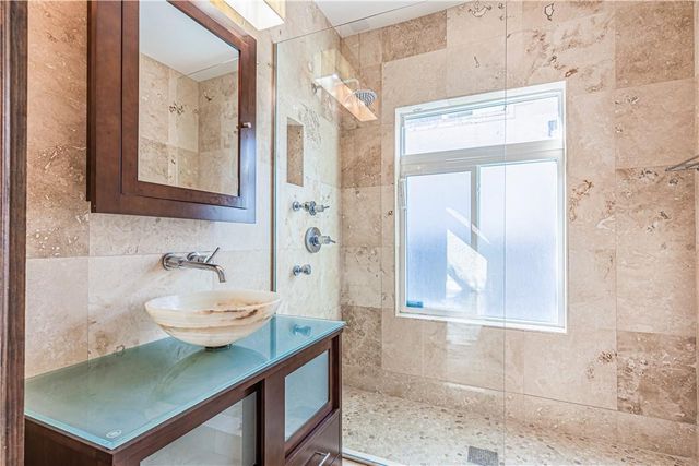 1220 SE 2ND Street, Fort Lauderdale, FL 33301