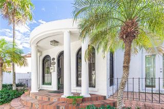 1220 SE 2ND Street, Fort Lauderdale, FL 33301