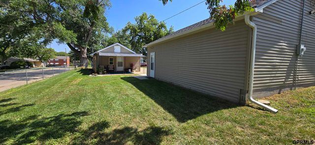 3958 N 53 Street, Omaha, NE 68104