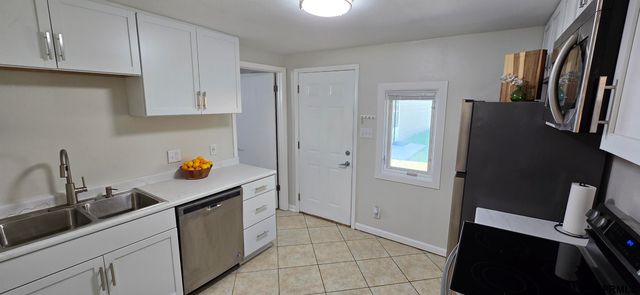 3958 N 53 Street, Omaha, NE 68104