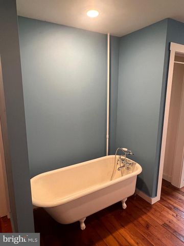 117 E MAIN ST, Sharpsburg, MD 21782
