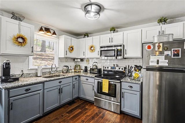 211 Hillside Drive, Waleska, GA 30183