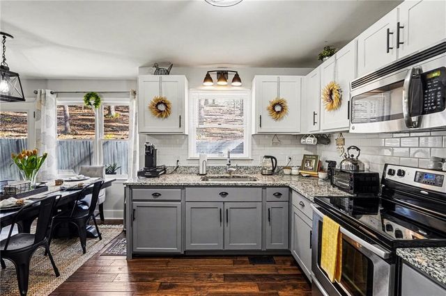 211 Hillside Drive, Waleska, GA 30183