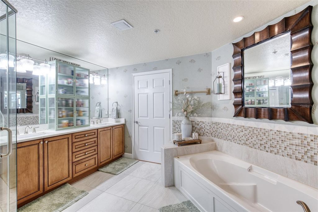 Image 37 of property listing at 2403 S ATLANTIC AVENUE 808, Daytona Beach, FL 32118