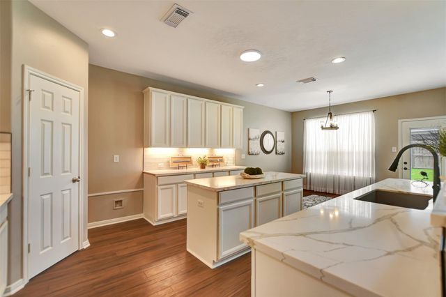 810 Almond Pointe, League City, TX 77573