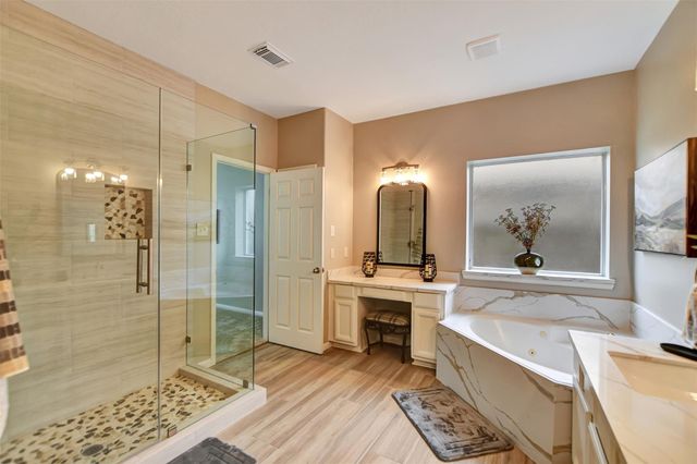 810 Almond Pointe, League City, TX 77573