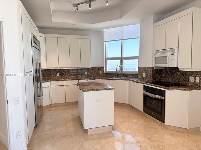 808 Brickell Key Dr 3608, Miami, FL 33131