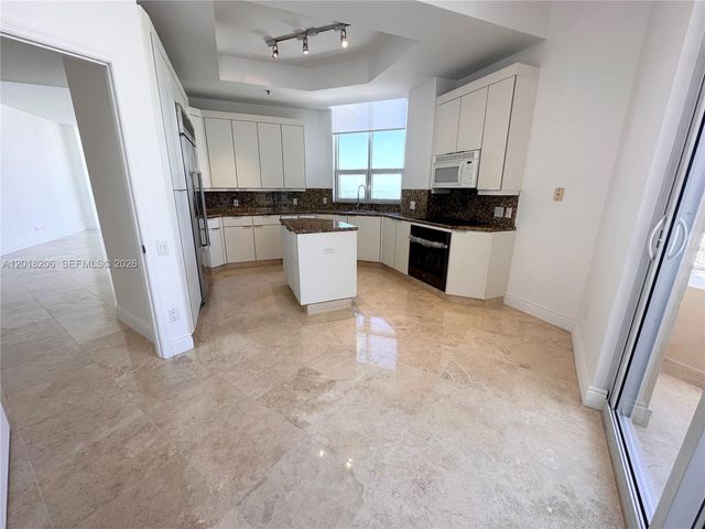808 Brickell Key Dr 3608, Miami, FL 33131