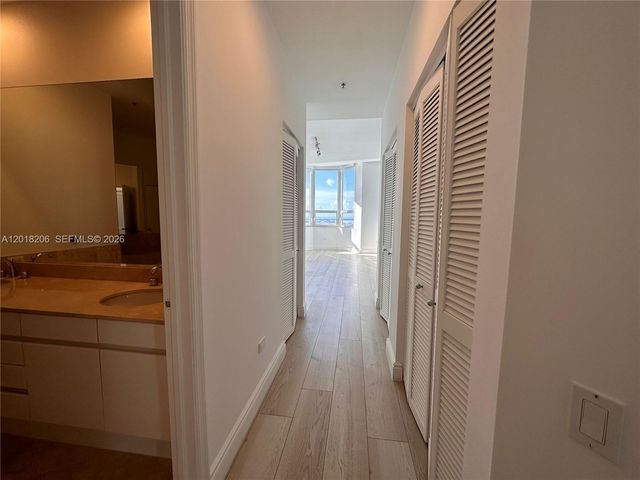 808 Brickell Key Dr 3608, Miami, FL 33131