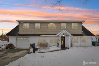 26 Linda Avenue, Colonia, NJ 07067