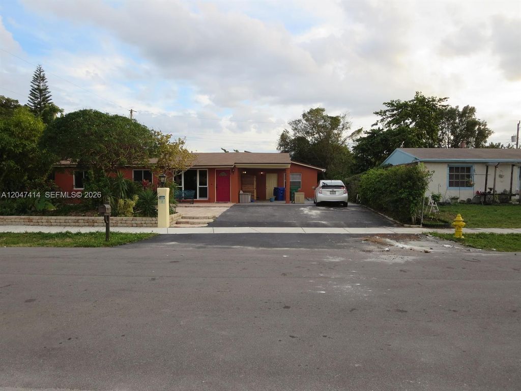 4828 SW 20th St Back, Fort Lauderdale, FL 33317