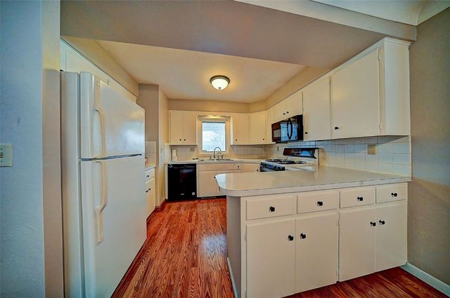 2401 Victoria Drive SW, Cedar Rapids, IA 52404