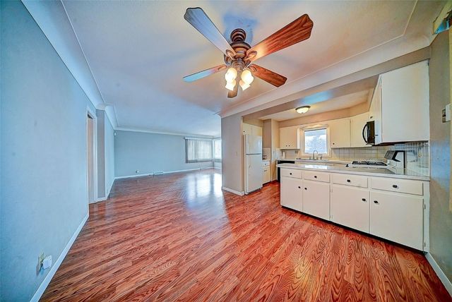 2401 Victoria Drive SW, Cedar Rapids, IA 52404