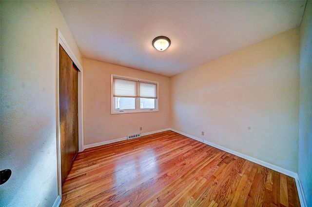 2401 Victoria Drive SW, Cedar Rapids, IA 52404