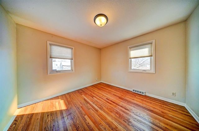 2401 Victoria Drive SW, Cedar Rapids, IA 52404