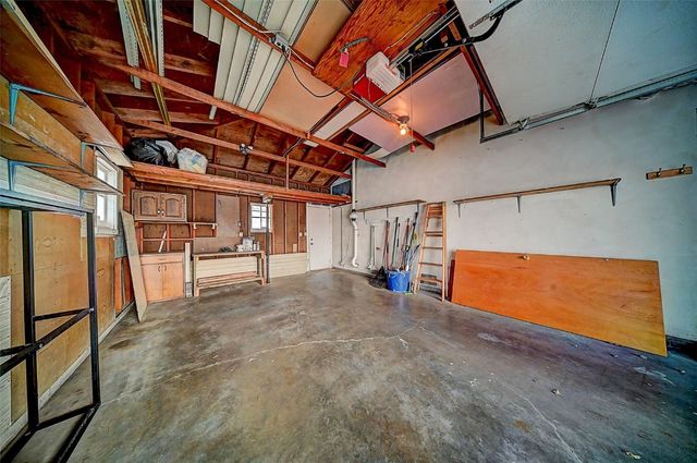 2401 Victoria Drive SW, Cedar Rapids, IA 52404