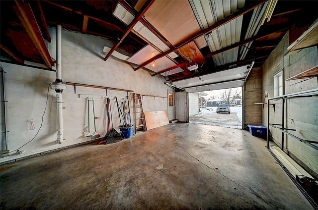 2401 Victoria Drive SW, Cedar Rapids, IA 52404