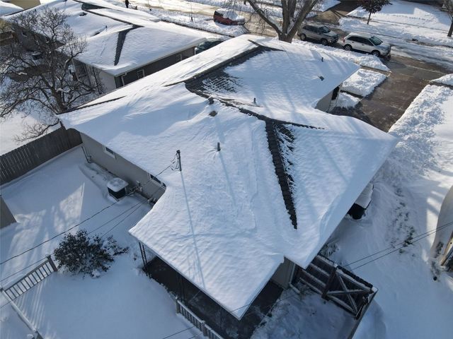 2401 Victoria Drive SW, Cedar Rapids, IA 52404