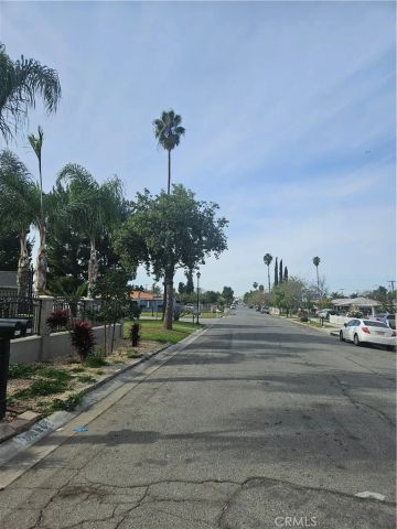 8426 Greenpoint, Riverside, CA 92503