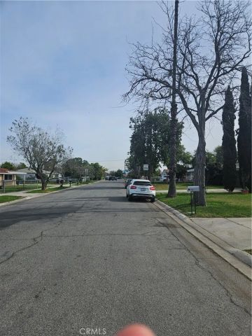 8426 Greenpoint, Riverside, CA 92503